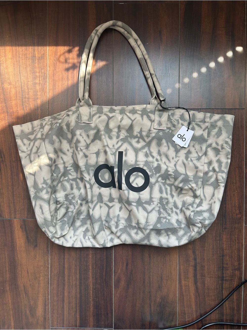 ALO Yoga Beige and Gray Tie-Dye Canvas Tote